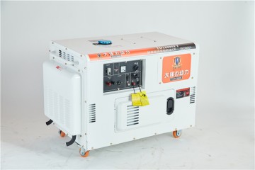 小型電源12KW靜音柴油發(fā)電機(jī)